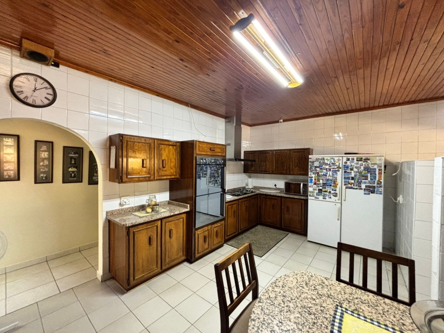 5 Bedroom Property for Sale in Flamwood North West